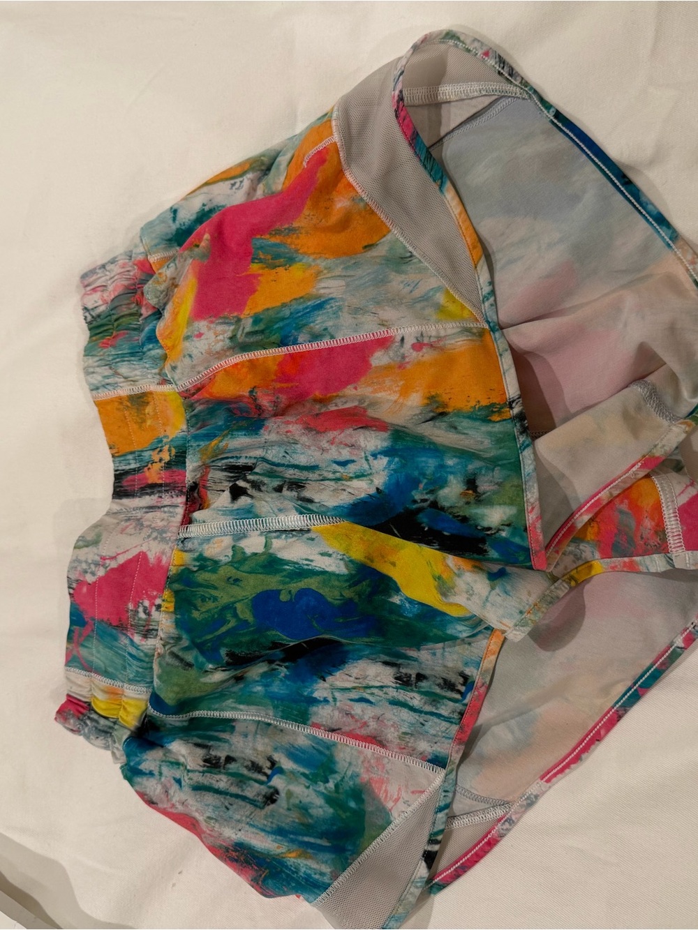 lululemon multi color hotty hots, low rise 2.5”